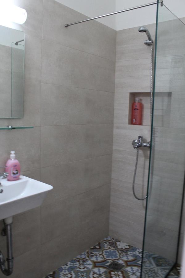 Braziliana Apartments Dassia  Bagian luar foto