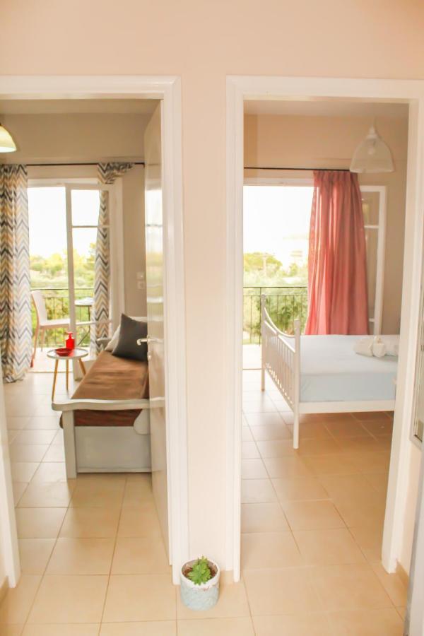 Braziliana Apartments Dassia  Bagian luar foto