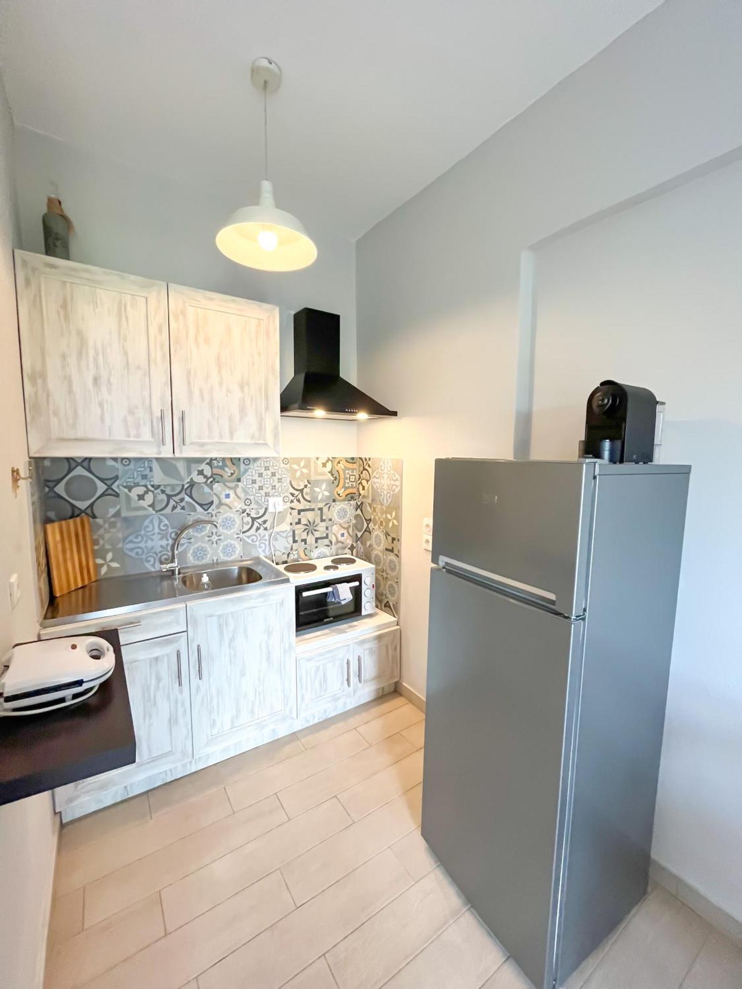 Braziliana Apartments Dassia  Bagian luar foto