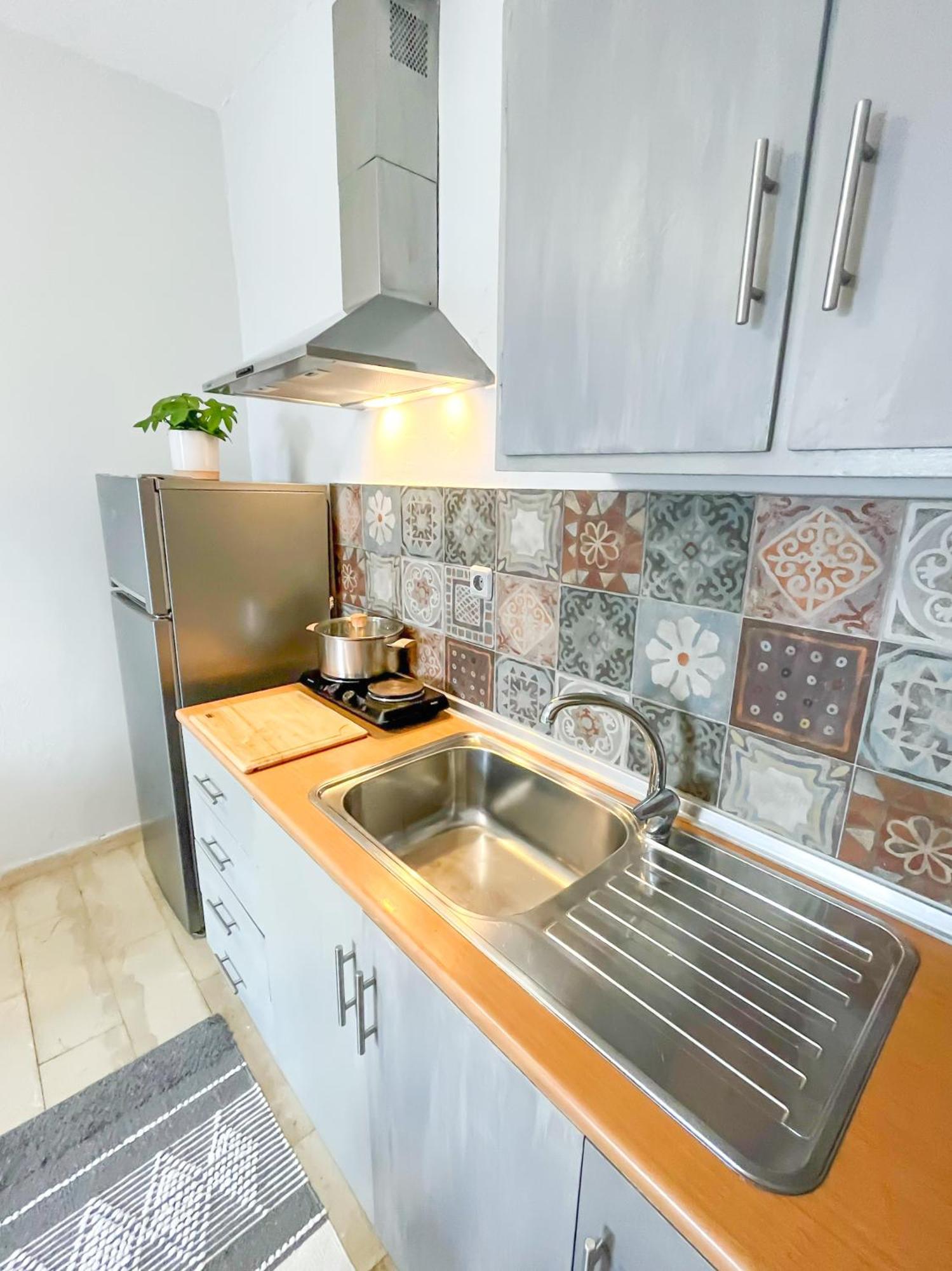 Braziliana Apartments Dassia  Bagian luar foto