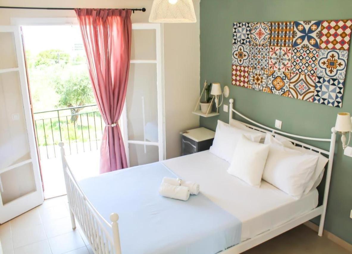 Braziliana Apartments Dassia  Bagian luar foto